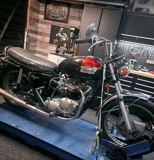 1972 Triumph Bonneville T120V after reassembly and first start